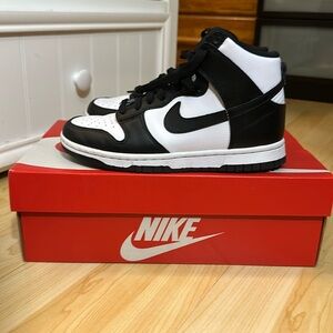 Nike women’s dunk High ‘black white’